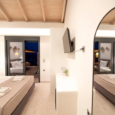 Villa Lefkira Seafront Evgiros