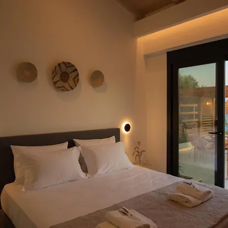 Villa Lefkira Seafront Evgiros