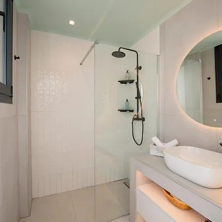 Lefkira Seafront * Evgiros