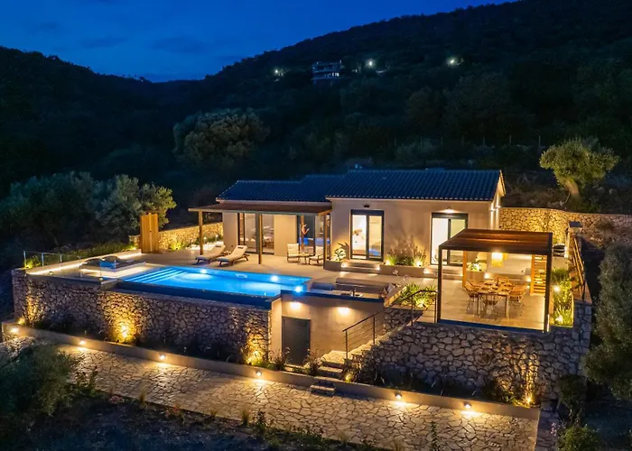 Villa Lefkira Seafront