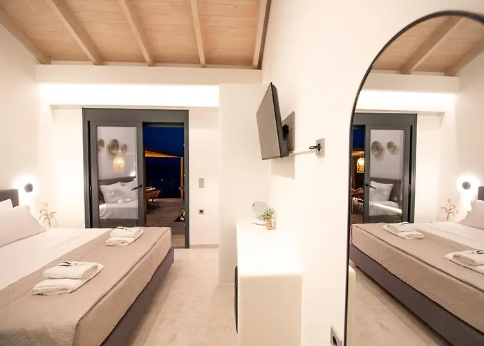 Villa Lefkira Seafront Evgiros