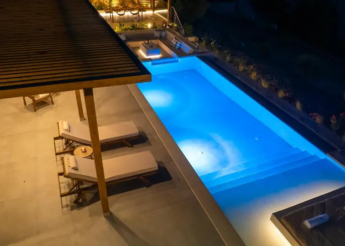 Villa Lefkira Seafront *