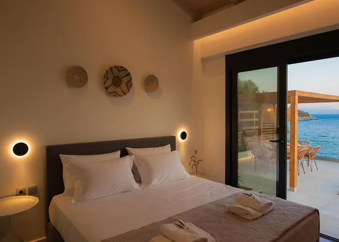 Villa Lefkira Seafront Evgiros