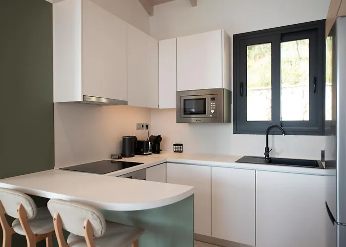 Lefkira Seafront Evgiros