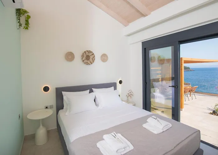 Villa Lefkira Seafront Evgiros